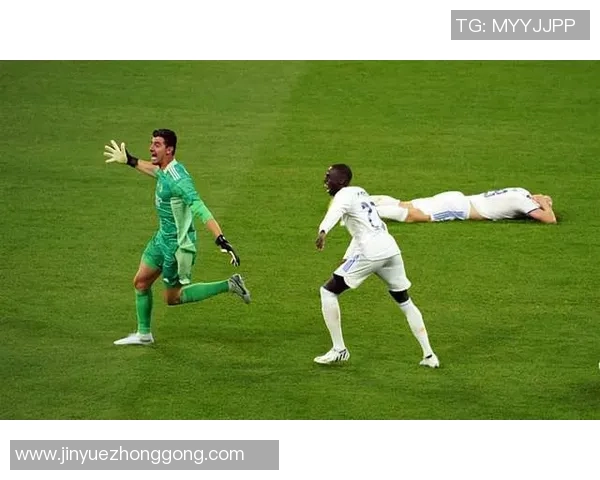 库尔图瓦:守护球门的传奇门将与他不为人知的奋斗故事